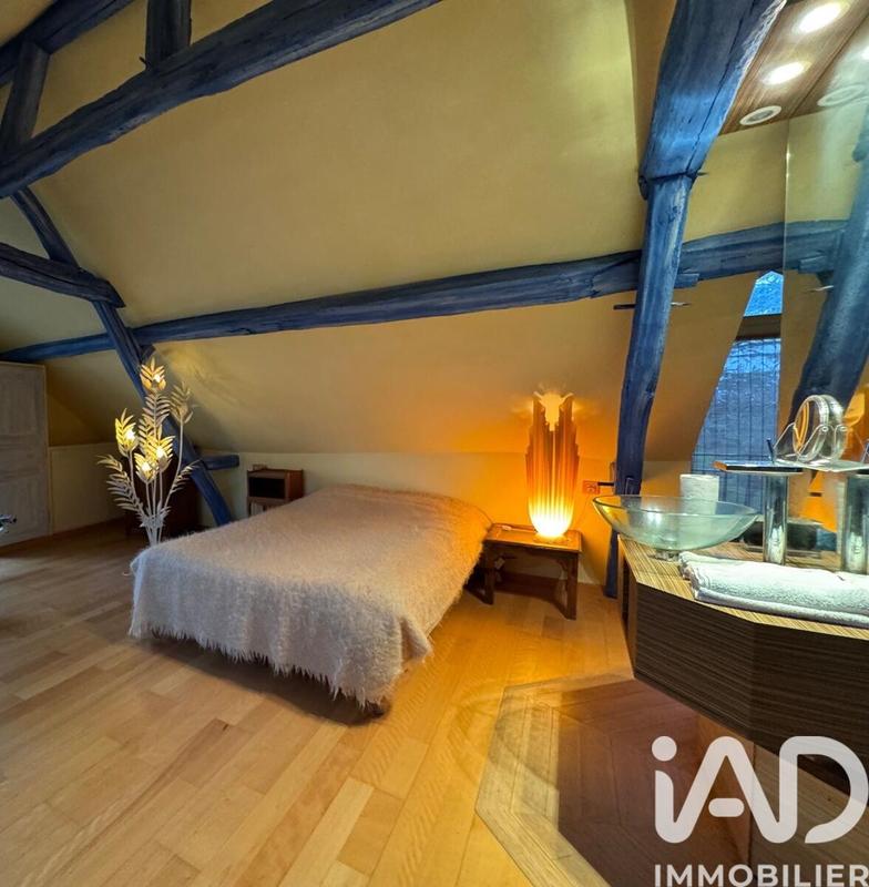 Maison - 262 m² - 7 pièces