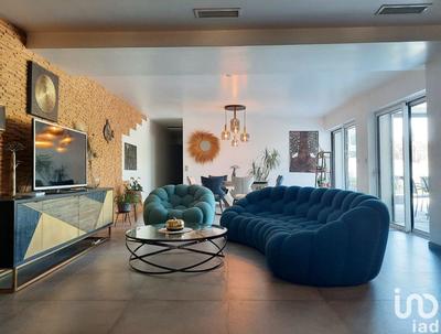 Maison - 180 m² - 5 pièces