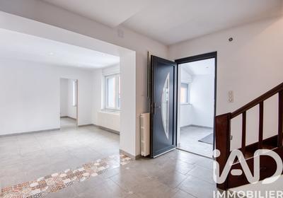 Maison - 111 m² - 4 pièces