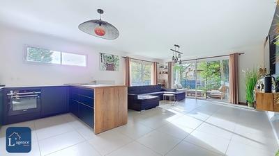 Appartement - 101 m² - 4 pièces