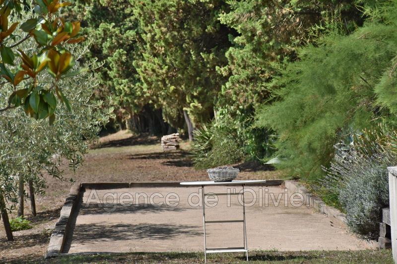 Mas - 300 m² - 10 pièces