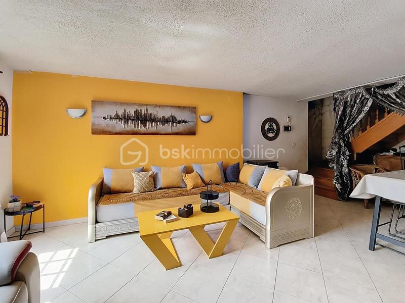 Maison - 287 m² - 11 pièces