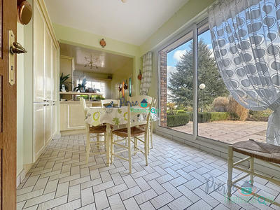 Maison traditionnelle - 199 m² - 6 pièces