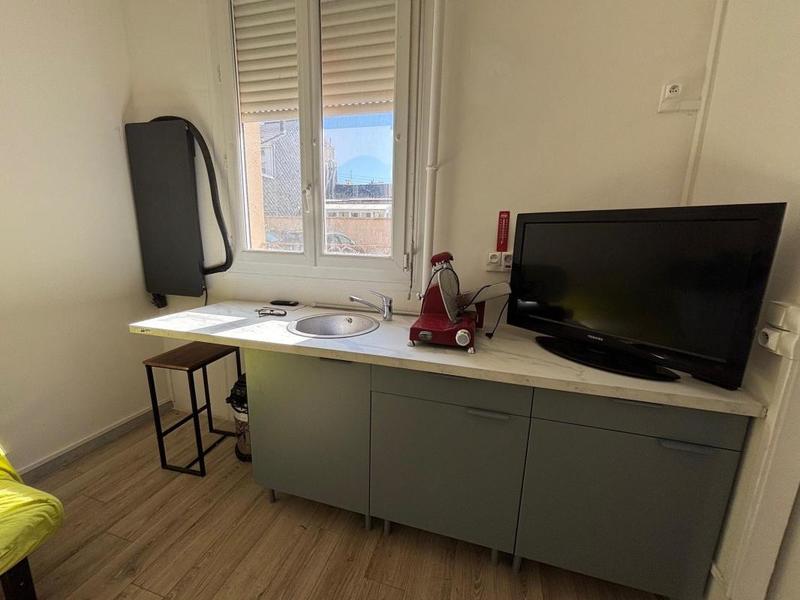 Studio - 13 m² - 1 pièce