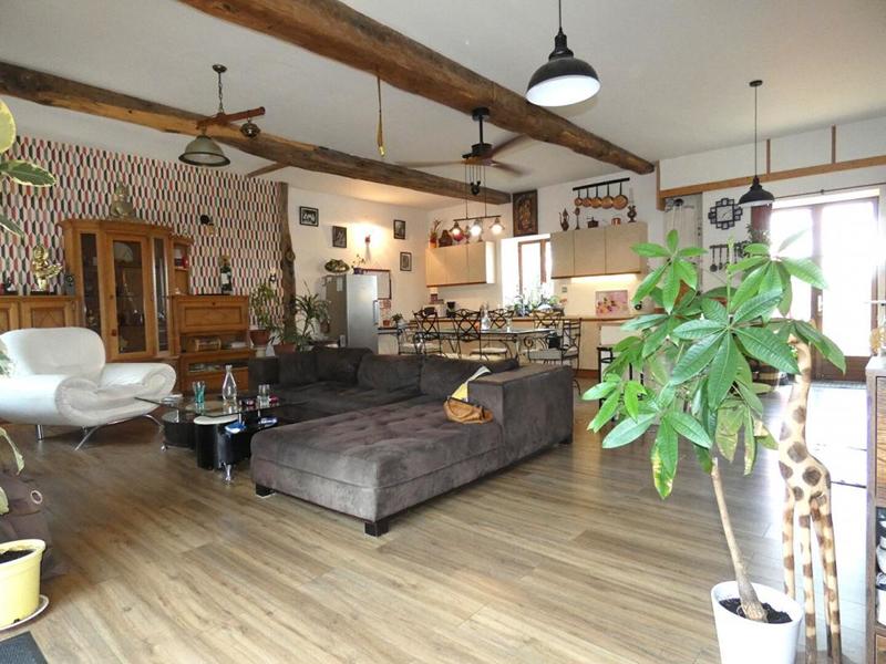 Maison - 180 m² - 6 pièces