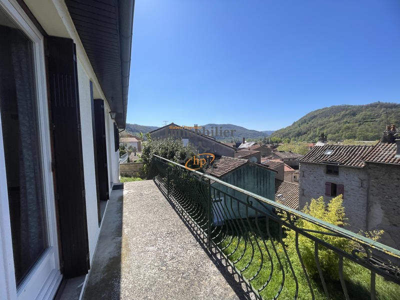 Maison - 99 m² - 5 pièces