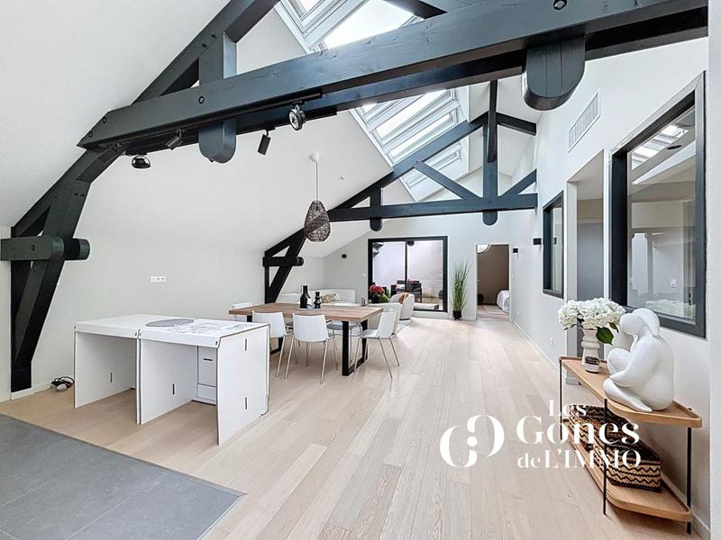 Loft - 113 m² - 4 pièces