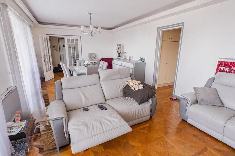 Appartement - 94 m² - 4 pièces