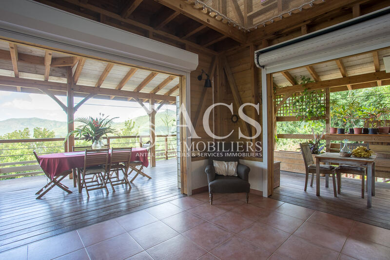 Maison - 111 m² - 5 pièces