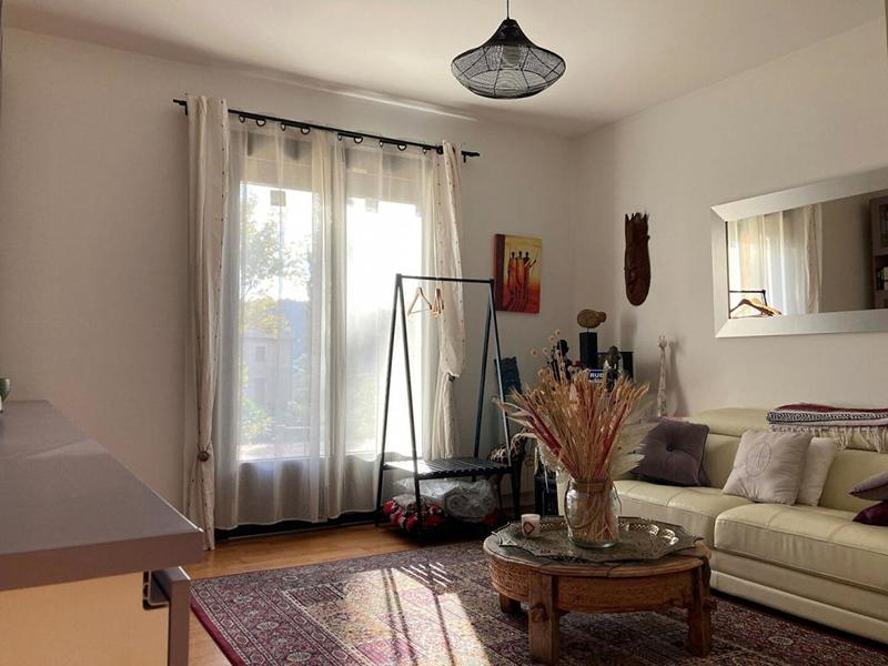 Maison - 255 m² - 9 pièces