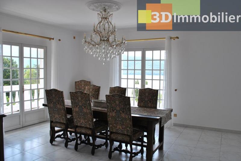 Maison - 370 m² - 16 pièces