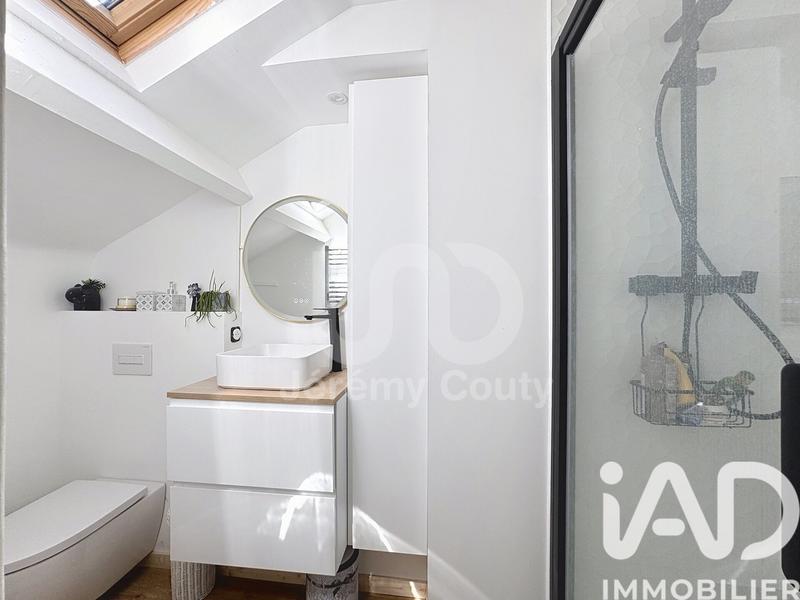 Maison - 187 m² - 11 pièces