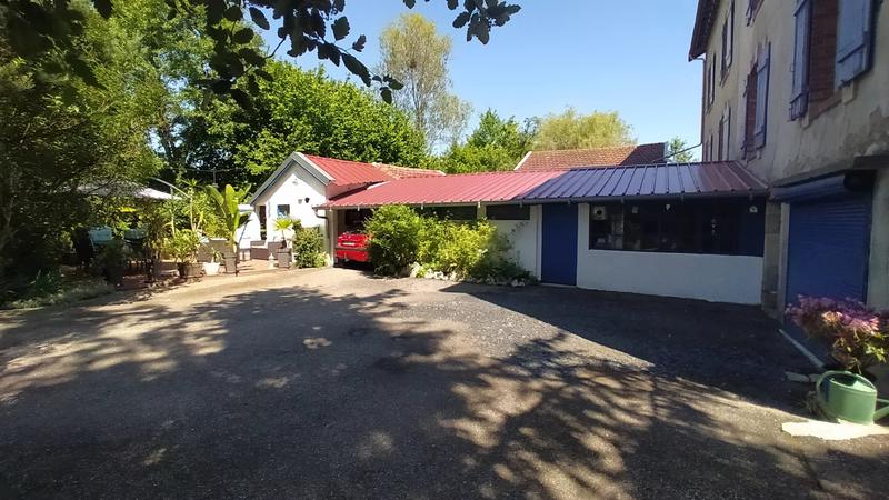 Maison - 163 m² - 16 pièces