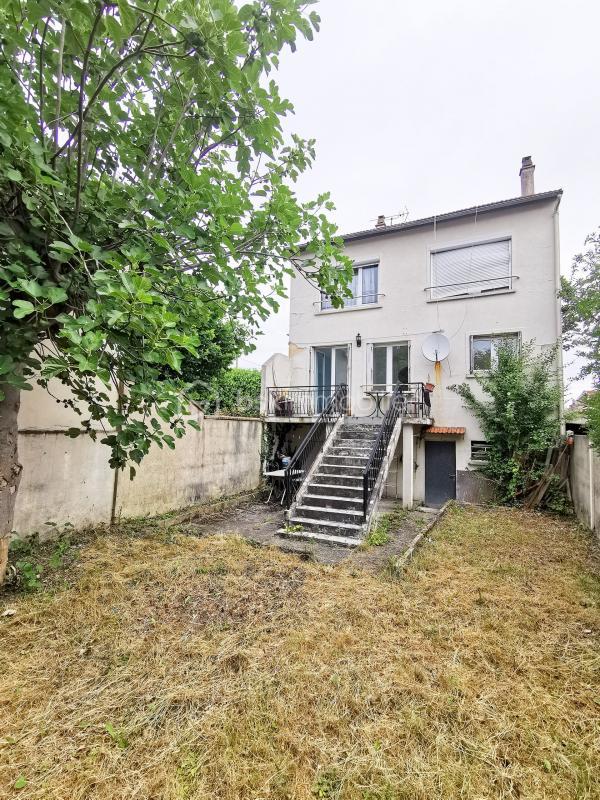 Maison - 205 m² - 7 pièces