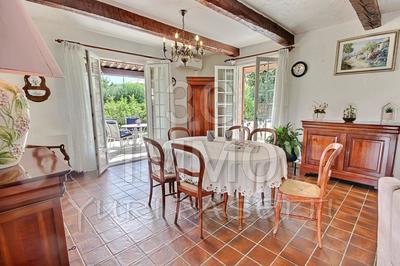 Villa - 145 m² - 6 pièces