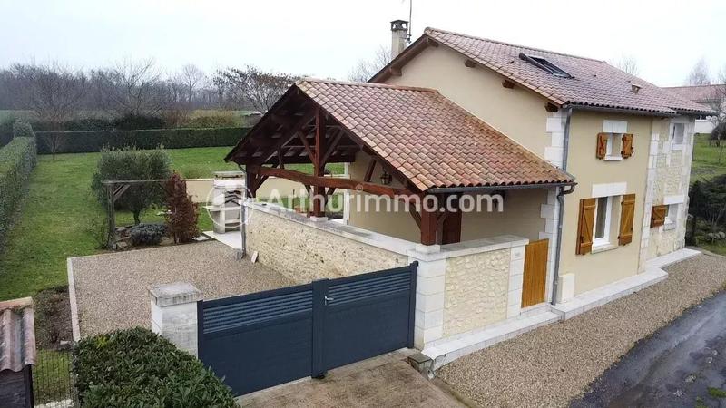 Maison - 95 m² - 4 pièces