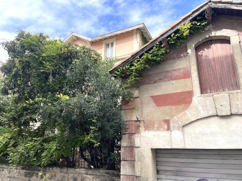 Maison bourgeoise - 330 m² - 10 pièces