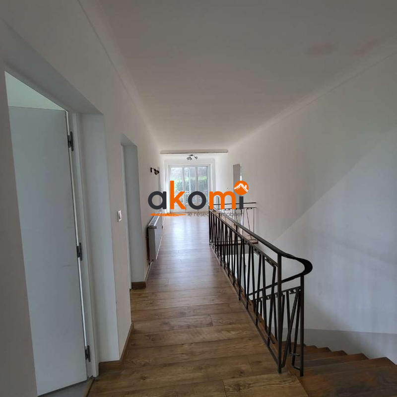 Maison - 422 m² - 6 pièces