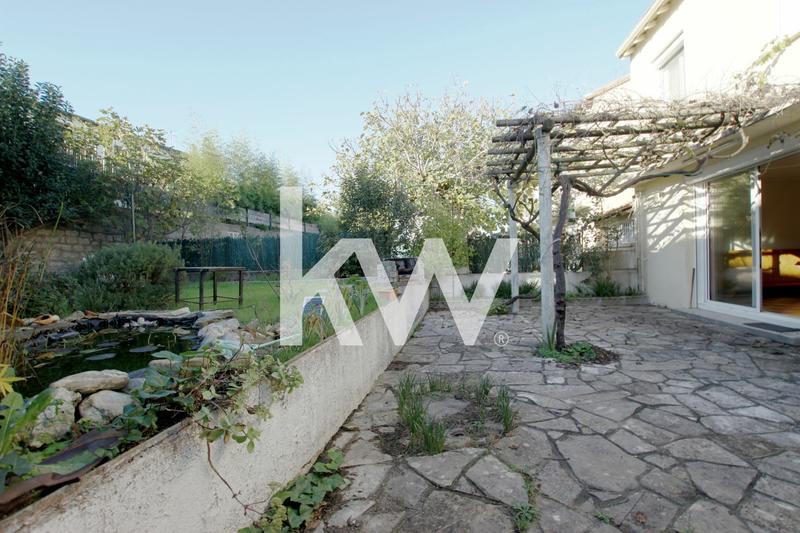 Maison - 80 m² - 5 pièces