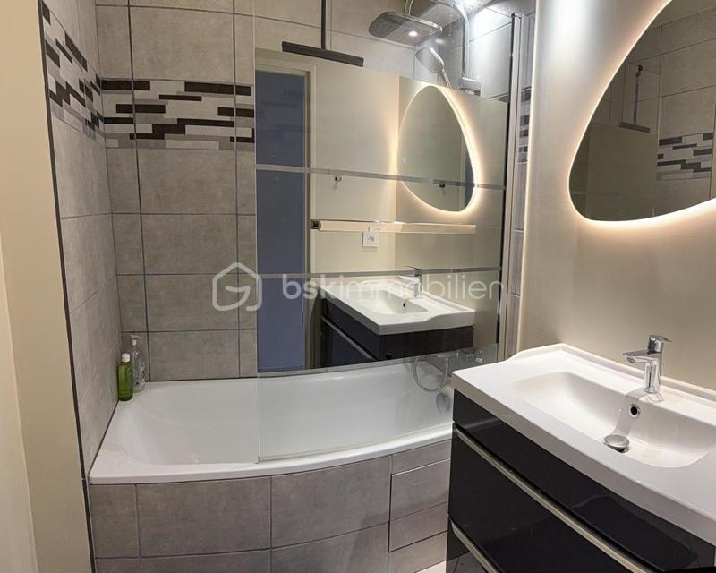 Appartement - 60 m² - 3 pièces