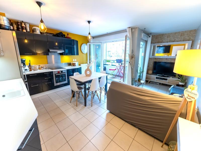Appartement - 80 m² - 4 pièces