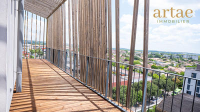 Appartement - 102 m² - 5 pièces