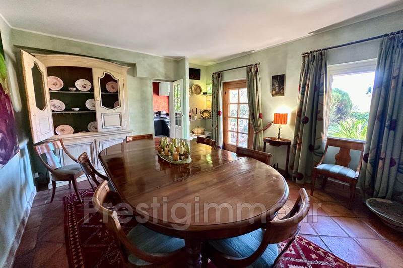 Demeure - 295 m² - 6 pièces