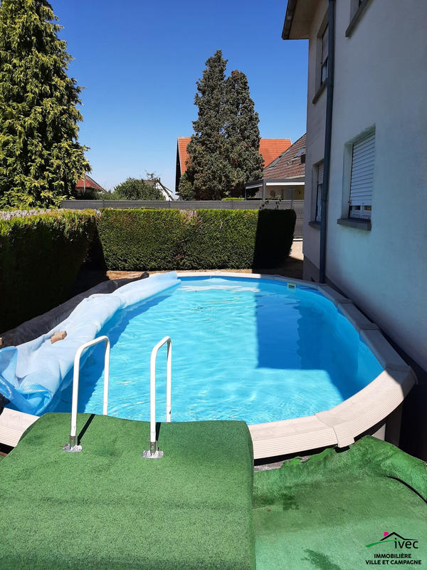 Maison - 255 m² - 10 pièces