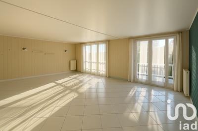 Appartement - 81 m² - 3 pièces