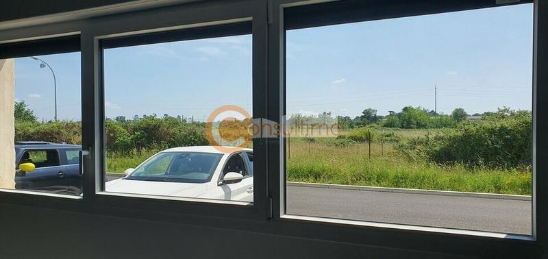 Local d'activité / Entrepôt - 224 m²