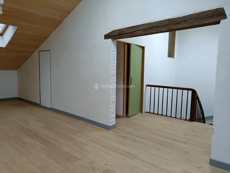 Maison - 225 m² - 9 pièces
