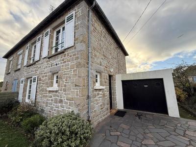 Maison en pierre - 69 m² - 5 pièces