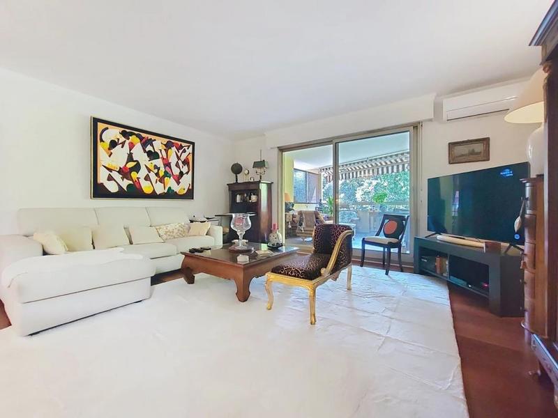 Appartement - 80 m² - 3 pièces