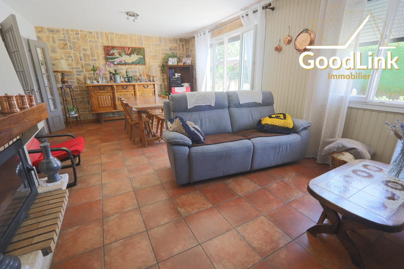 Maison - 99 m² - 5 pièces