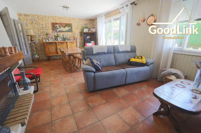 Maison - 99 m² - 5 pièces