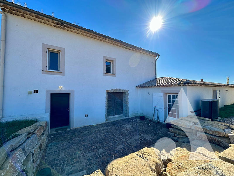 Villa - 362 m² - 8 pièces