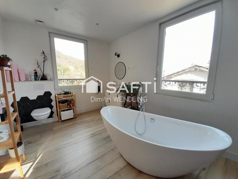 Maison - 145 m² - 6 pièces