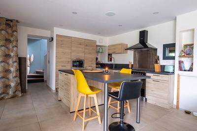 Propriété - 300 m² - 9 pièces