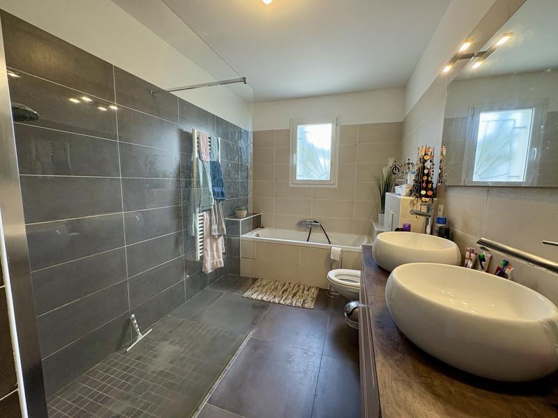 Villa - 121 m² - 5 pièces