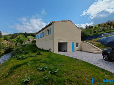 Villa - 90 m² - 4 pièces