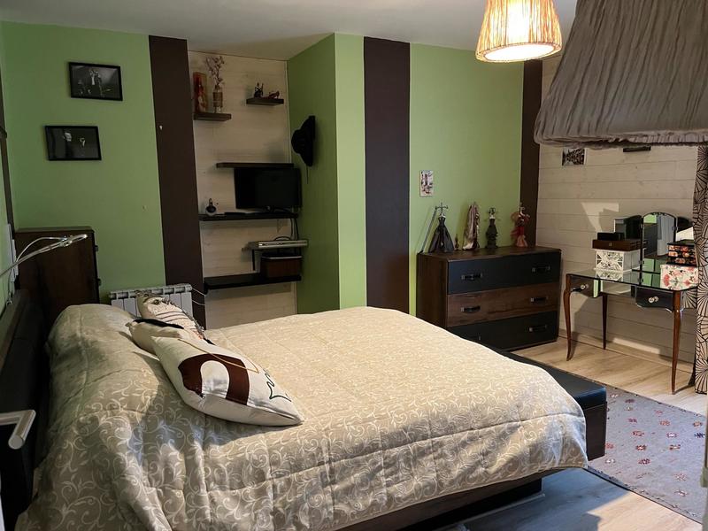 Maison - 331 m² - 10 pièces