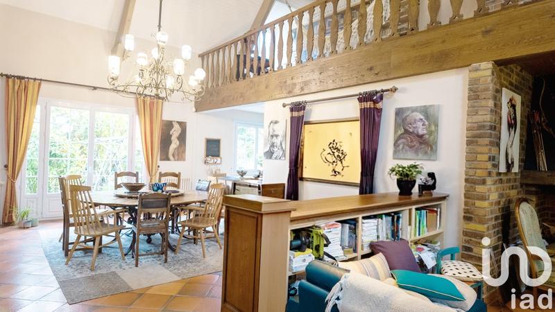 Maison - 268 m² - 10 pièces