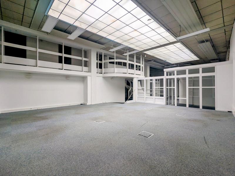 Bureau - 495 m²
