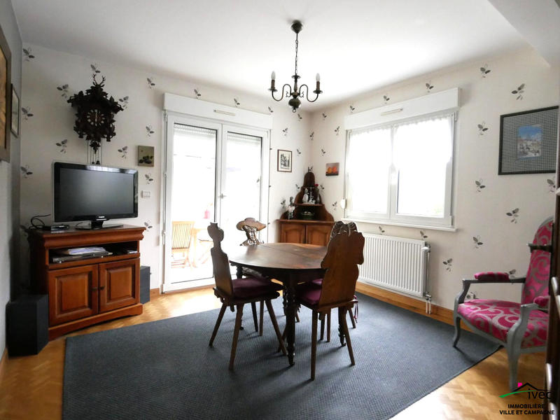 Maison traditionnelle - 142 m² - 5 pièces