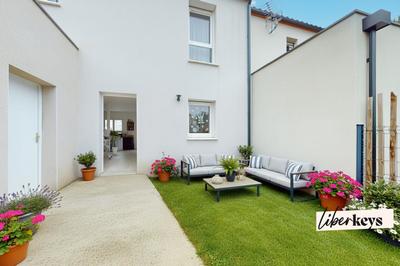 Maison - 95 m² - 4 pièces