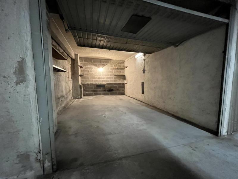 Parking / Garage - 15 m²