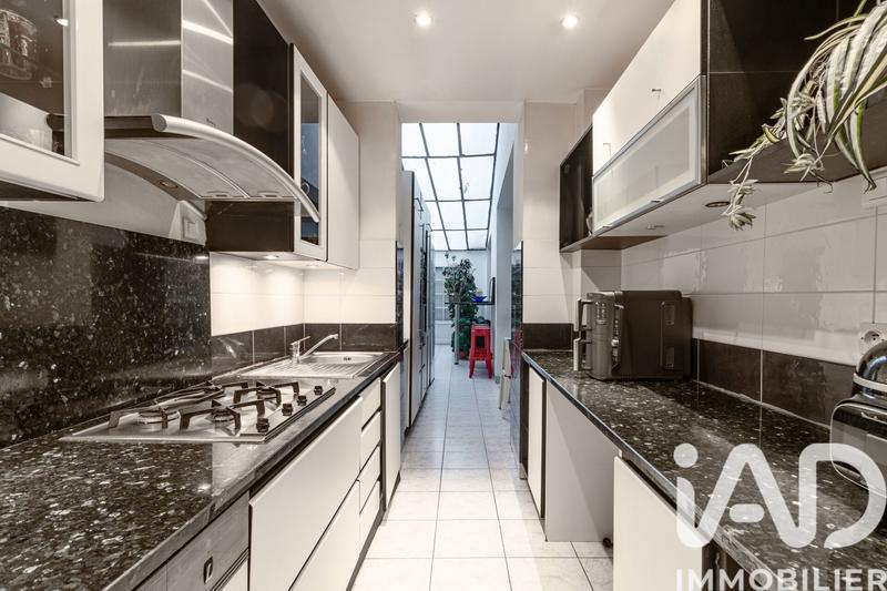 Maison - 200 m² - 10 pièces