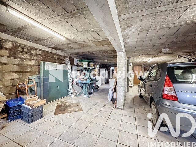 Maison - 181 m² - 9 pièces