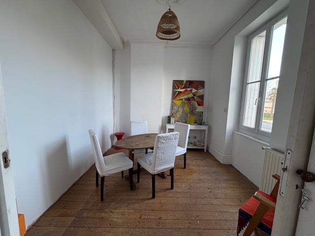 Maison ancienne - 129 m² - 8 pièces