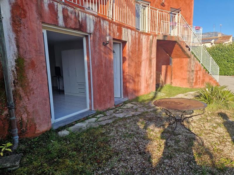 Studio - 46 m² - 1 pièce